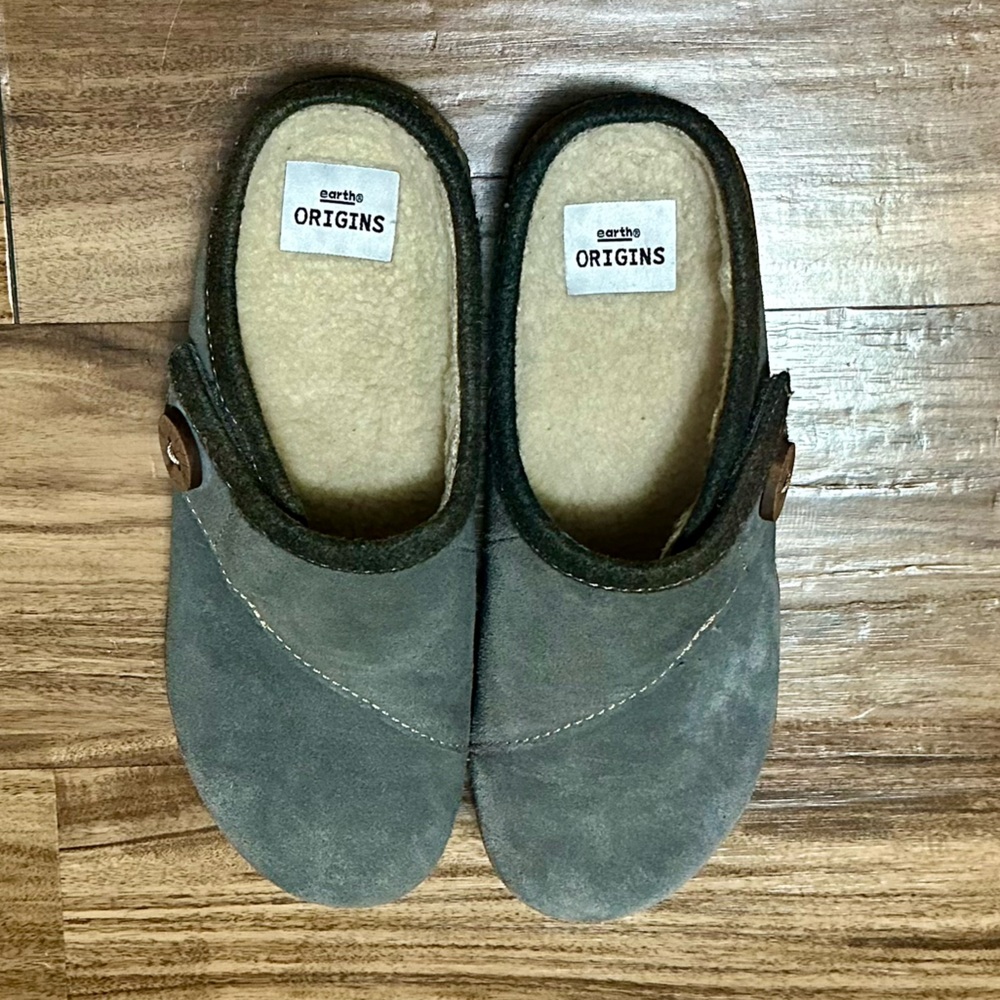 Earth Origins Women’s Clogs